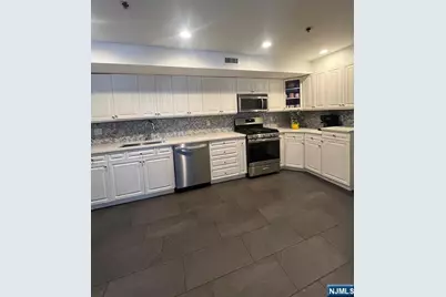 207 Palisade Avenue 2 #2, Union City, NJ 07087 - Photo 17