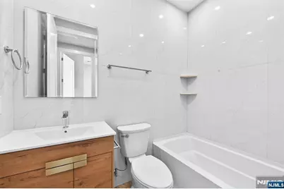126 De Kalb Avenue 3 #3, Jersey City, NJ 07306 - Photo 21