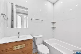 126 De Kalb Ave 3, Jersey City, NJ 07306 - Photo 21