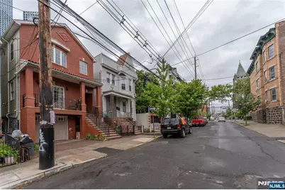239 Baldwin Avenue 3 #3, Jersey City, NJ 07306 - Photo 23