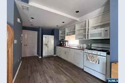 28 Ivy Lane, Englewood, NJ 07631 - Photo 5