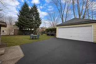 189 Martha Ave, Elmwood Park, NJ 07407 - Photo 3