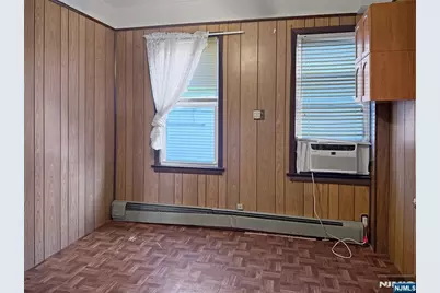 189 Martha Avenue, Elmwood Park, NJ 07407 - Photo 19