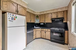 681 Schaefer Ave, Oradell, NJ 07649 - Photo 7