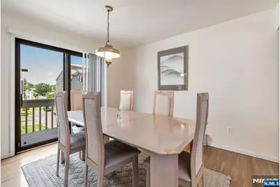125 Roosevelt Place, Palisades Park, NJ 07650 - Photo 9
