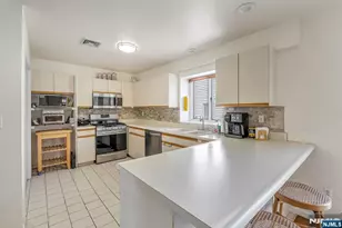 125 Roosevelt Pl, Palisades Park, NJ 07650 - Photo 13