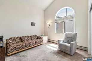 125 Roosevelt Pl, Palisades Park, NJ 07650 - Photo 15
