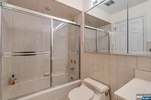 125 Roosevelt Pl, Palisades Park, NJ 07650 - Photo 19