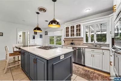 105 Deerhorn Court, Upper Saddle River, NJ 07458 - Photo 9