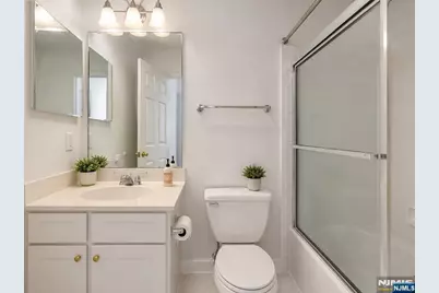 239 Brower Court 239 #239, West New York, NJ 07093 - Photo 9