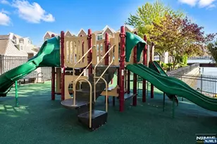 239 Brower Ct 239, West New York, NJ 07093 - Photo 15