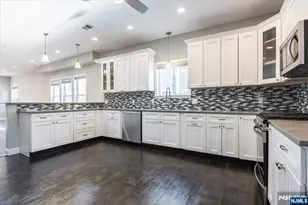 132 N Fullerton Ave, Montclair, NJ 07042 - Photo 3