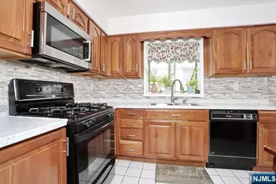290 Hamilton Place 4 #4, Hackensack, NJ 07601 - Photo 11