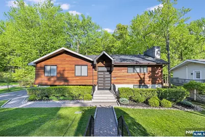 655 Floyd Street, Englewood Cliffs, NJ 07632 - Photo 1