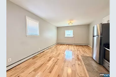 224 Macarthur Avenue B (Left Side #B (Left Side, Garfield, NJ 07026 - Photo 9
