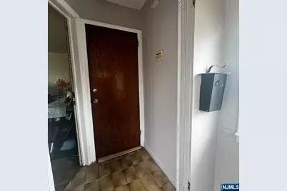 165 Woods Avenue 2nd Fl. #2nd Fl., Bergenfield, NJ 07621 - Photo 5