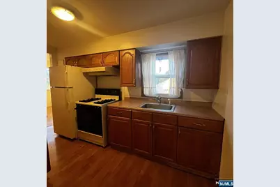 165 Woods Avenue 2nd Fl. #2nd Fl., Bergenfield, NJ 07621 - Photo 17