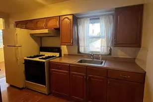 165 Woods Ave 2nd Fl, Bergenfield, NJ 07621 - Photo 17