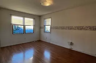 165 Woods Ave 2nd Fl, Bergenfield, NJ 07621 - Photo 9