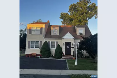 165 Woods Avenue 2nd Fl. #2nd Fl., Bergenfield, NJ 07621 - Photo 1