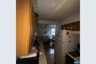 165 Woods Avenue 2nd Fl. #2nd Fl., Bergenfield, NJ 07621 - Photo 11