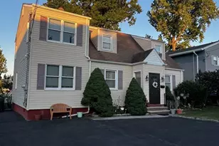 165 Woods Ave 2nd Fl, Bergenfield, NJ 07621 - Photo 3