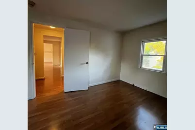 165 Woods Avenue 2nd Fl. #2nd Fl., Bergenfield, NJ 07621 - Photo 21