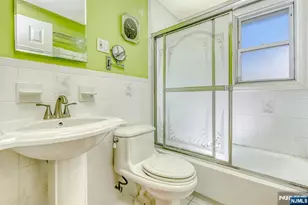 37 Cedar Dr, Rochelle Park Township, NJ 07662 - Photo 9