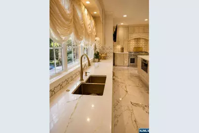 225 Saddle River Road, Saddle River, NJ 07458 - Photo 11
