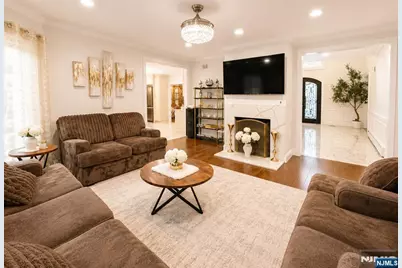225 Saddle River Road, Saddle River, NJ 07458 - Photo 17