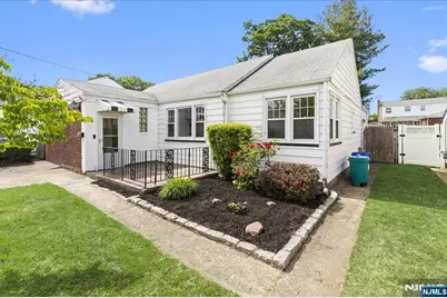 29 Graham Terrace, Saddle Brook Township, NJ 07663 - Photo 7