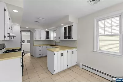 29 Graham Terrace, Saddle Brook Township, NJ 07663 - Photo 23