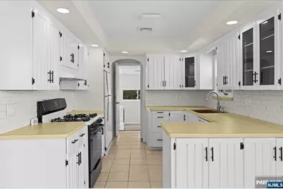 29 Graham Terrace, Saddle Brook Township, NJ 07663 - Photo 25