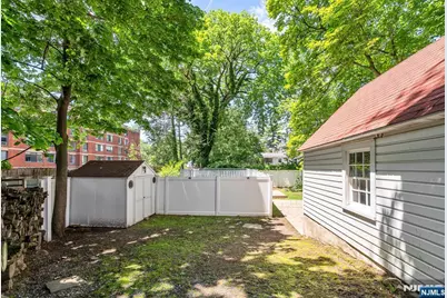 740 River Road, Teaneck Township, NJ 07666 - Photo 25