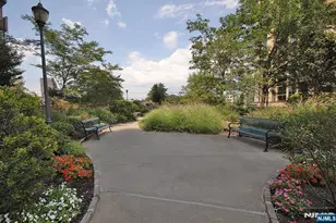 300 Winston Dr 1918, Cliffside Park, NJ 07010 - Photo 5