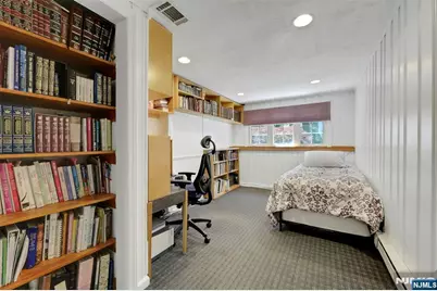 19 Thames Boulevard, Bergenfield, NJ 07621 - Photo 25