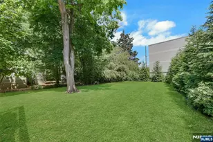 19 Thames Blvd, Bergenfield, NJ 07621 - Photo 7