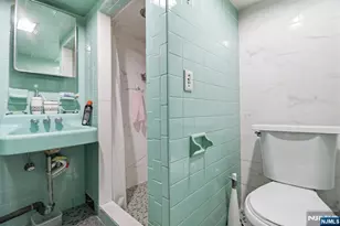 407 3rd Ave, Newark, NJ 07107 - Photo 17