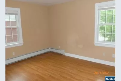 5 Aberdeen Place, Fair Lawn, NJ 07410 - Photo 9
