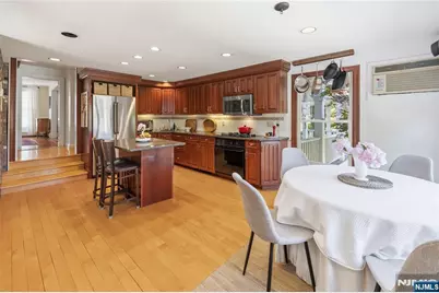16 Pascack Road, Woodcliff Lake, NJ 07677 - Photo 21