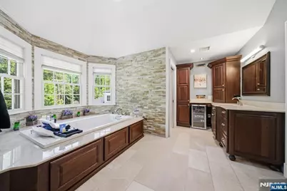 184 Donny Brook Drive, Allendale, NJ 07401 - Photo 19