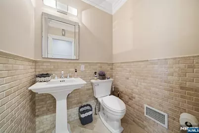 184 Donny Brook Drive, Allendale, NJ 07401 - Photo 15