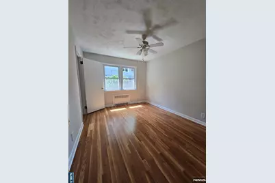 639 Oakdene Avenue 1 #1, Ridgefield, NJ 07657 - Photo 19