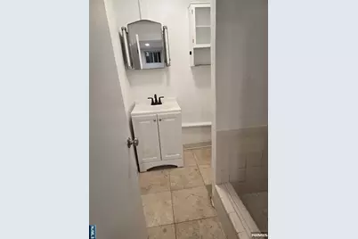 639 Oakdene Avenue 1 #1, Ridgefield, NJ 07657 - Photo 27