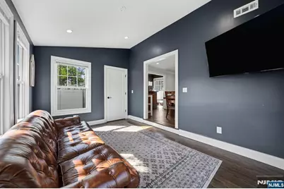 35 Stuart Street, Waldwick, NJ 07463 - Photo 11
