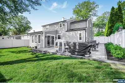 35 Stuart Street, Waldwick, NJ 07463 - Photo 25