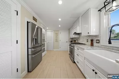 35 Stuart Street, Waldwick, NJ 07463 - Photo 13