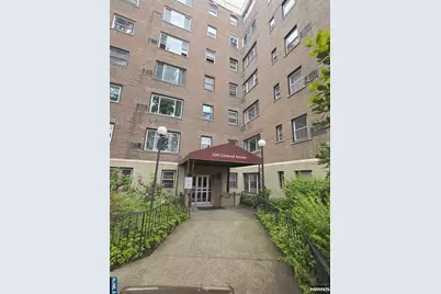 2345 Linwood Avenue 2H #2H, Fort Lee, NJ 07024 - Photo 1