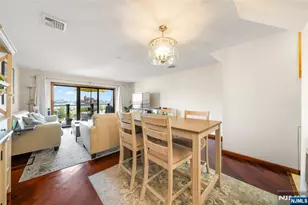 101 State Rt 5 302, Edgewater, NJ 07020 - Photo 11