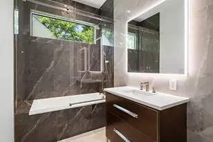 648 Falmouth Ave, Paramus, NJ 07652 - Photo 11